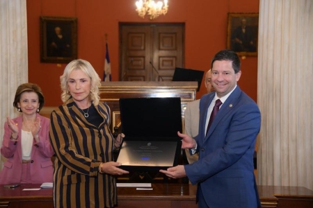  Το ΕΚΠΑ εγκατέστησε απινιδωτές σε όλα τα κτήριά του