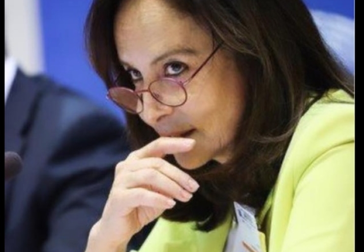 Αννα Διαμαντοπουλου