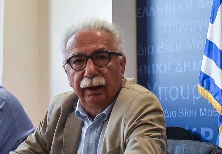 Νομοσχέδιο για τα επαγγελματικά δικαιώματα: “Θα τρίβουν τα μάτια τους όσοι αντιδρούν”