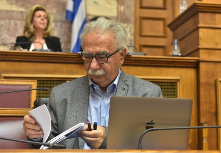 Τροπολογία για την  αναγνώριση των “εξ αποστάσεως» πτυχίων  και «εξωτερικών πτυχίων» από τον ΔΟΑΤΑΠ