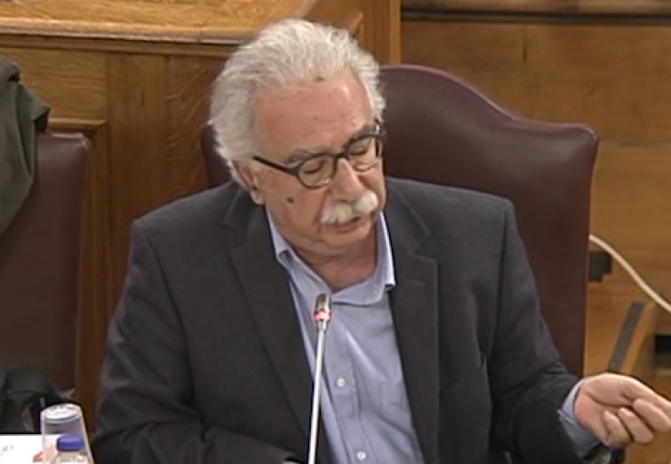 Ειδική συνεδρίαση στη Βουλή για τα επαγγελματικά δικαιώματα των πτυχιούχων ΑΕΙ