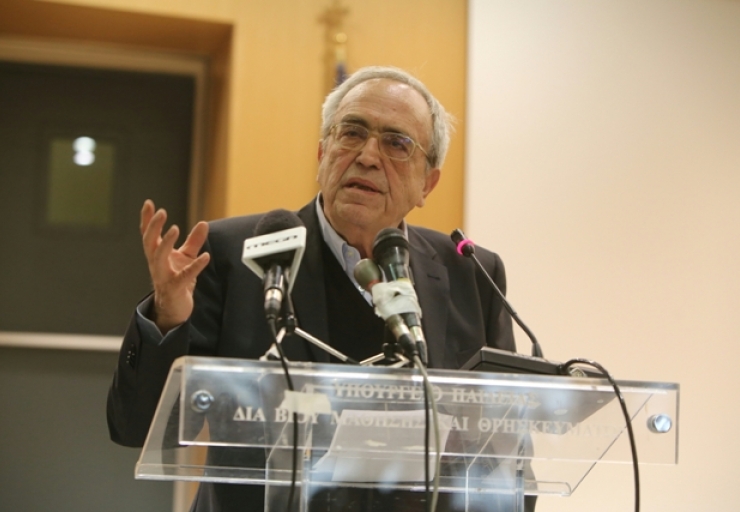 Υπουργός:  Με κλήρωση η επιλογή των μαθητών  στα Πειραματικά Σχολεία 