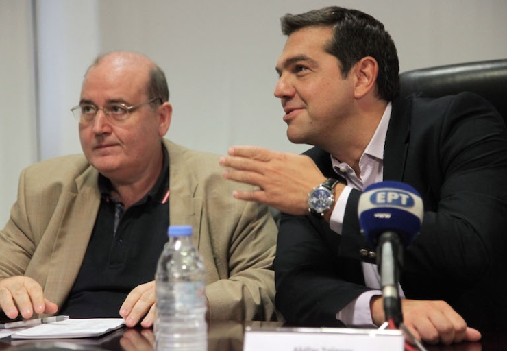 ΣΥΡΙΖΑ: Σε   «μαγκάλια» και αναμμένα κάρβουνα κάθεται το επικοινωνιακό επιτελείο της ΝΔ 