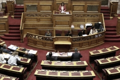 Τροπολογία για αναβολή από το στρατό  στους κατόχους  διδακτορικού διπλώματος  που διαπρέπουν στη Ελλάδα και εξωτερικό