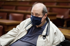 Καυγάς Ι. Φωτήλα-Ν. Φίλη στη Βουλή για τη μάσκα