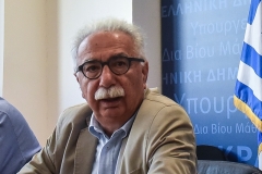 Νομοσχέδιο για τα επαγγελματικά δικαιώματα: “Θα τρίβουν τα μάτια τους όσοι αντιδρούν”