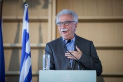 Ομολογία πρώην  υπουργού: Το τι ακούω για τα Επαγγελματικά Δικαιώματα των πτυχιούχων δε λέγεται