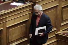 Τα μισά τμήματα των ΑΕΙ δεν έχουν επαγγελματικά δικαιώματα