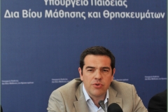  Ο Α. Τσίπρας  ζητά το “κεφάλι” της Ν. Κεραμέως, εν όψει ανασχηματισμού